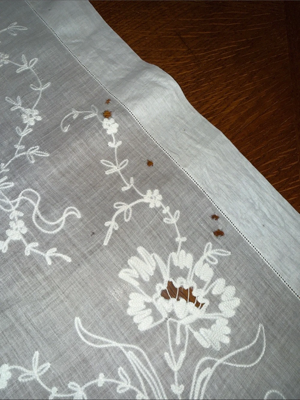 Antique table runner